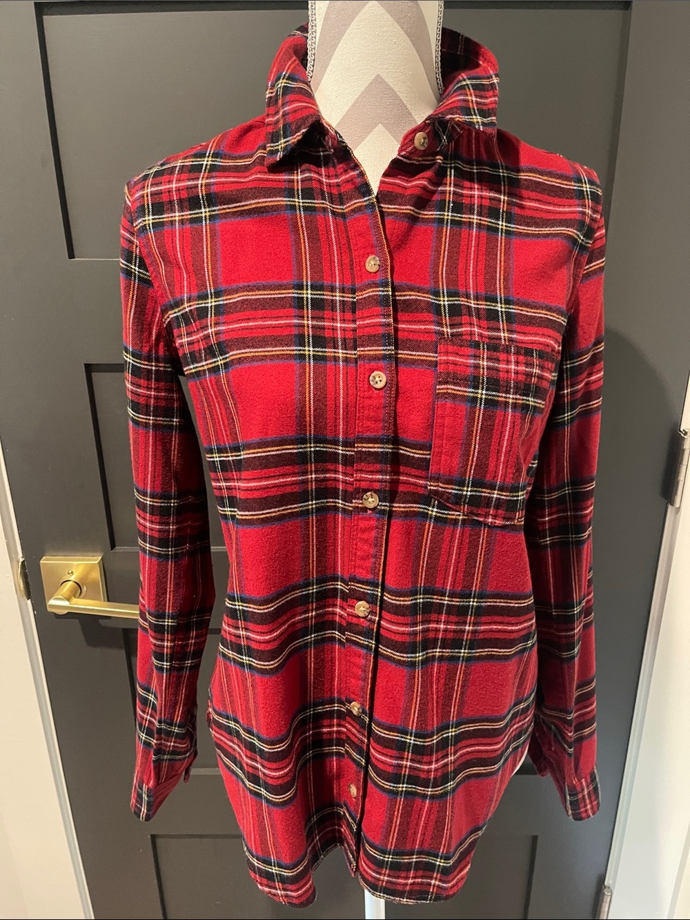 Abercrombie & Fitch Red Plaid Flannel Button Down Shirt Size S
